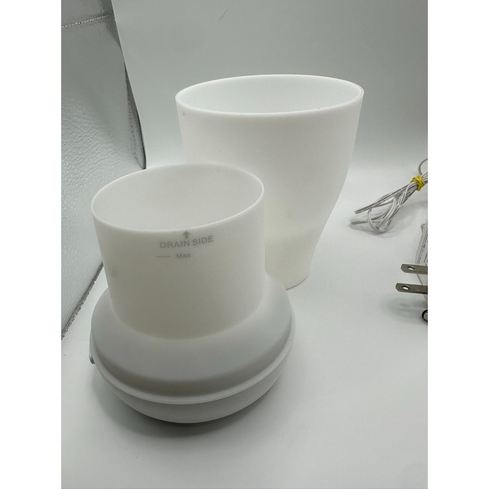 White Essential Oil Diffuser - 10W - Picture 3 of 5